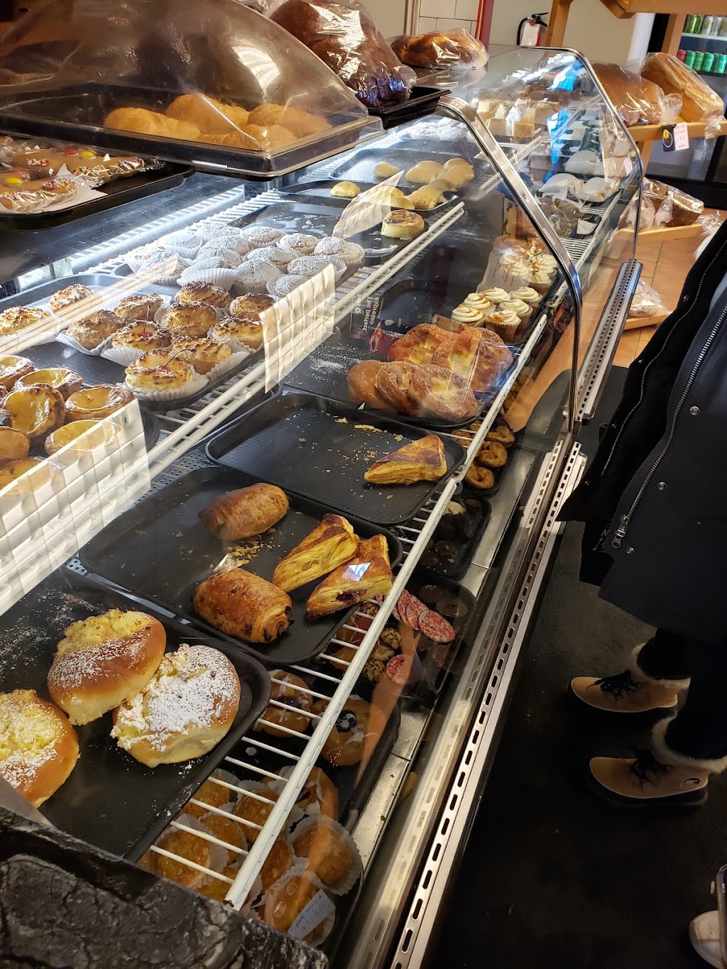 Popular Bakery | 11740 93 St NW, Edmonton, AB T5G 0N3, Canada | Phone: (780) 471-1770