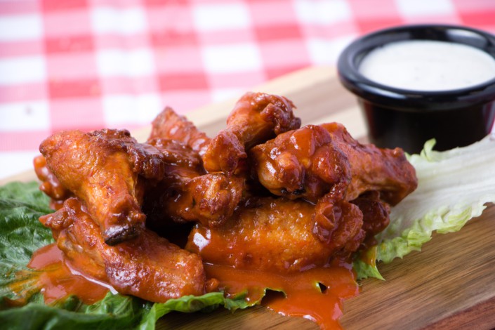 Mr Mozzarella Kelowna Pizza & Wings | 11-4600 Lakeshore Rd, Kelowna, BC V1W 1X4, Canada | Phone: (250) 872-2222