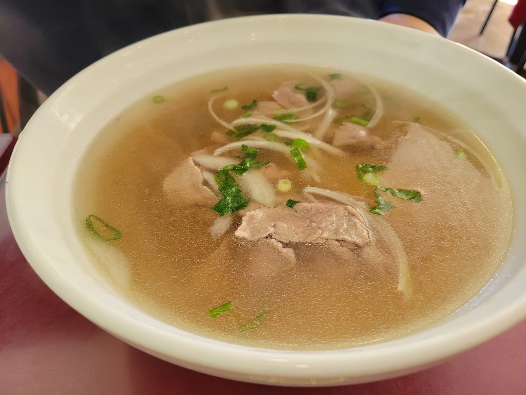Phở Vietnam | 1187 St. Laurent Blvd, Ottawa, ON K1K 3B7, Canada | Phone: (613) 744-5618