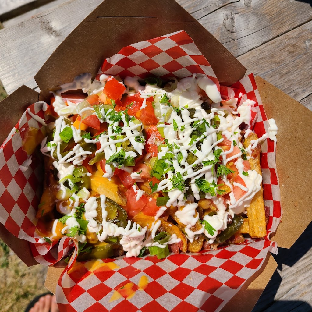 Poutine On The Ritz | 5479 Yonge St, Gilford, ON L0L 1R0, Canada | Phone: (249) 733-2489