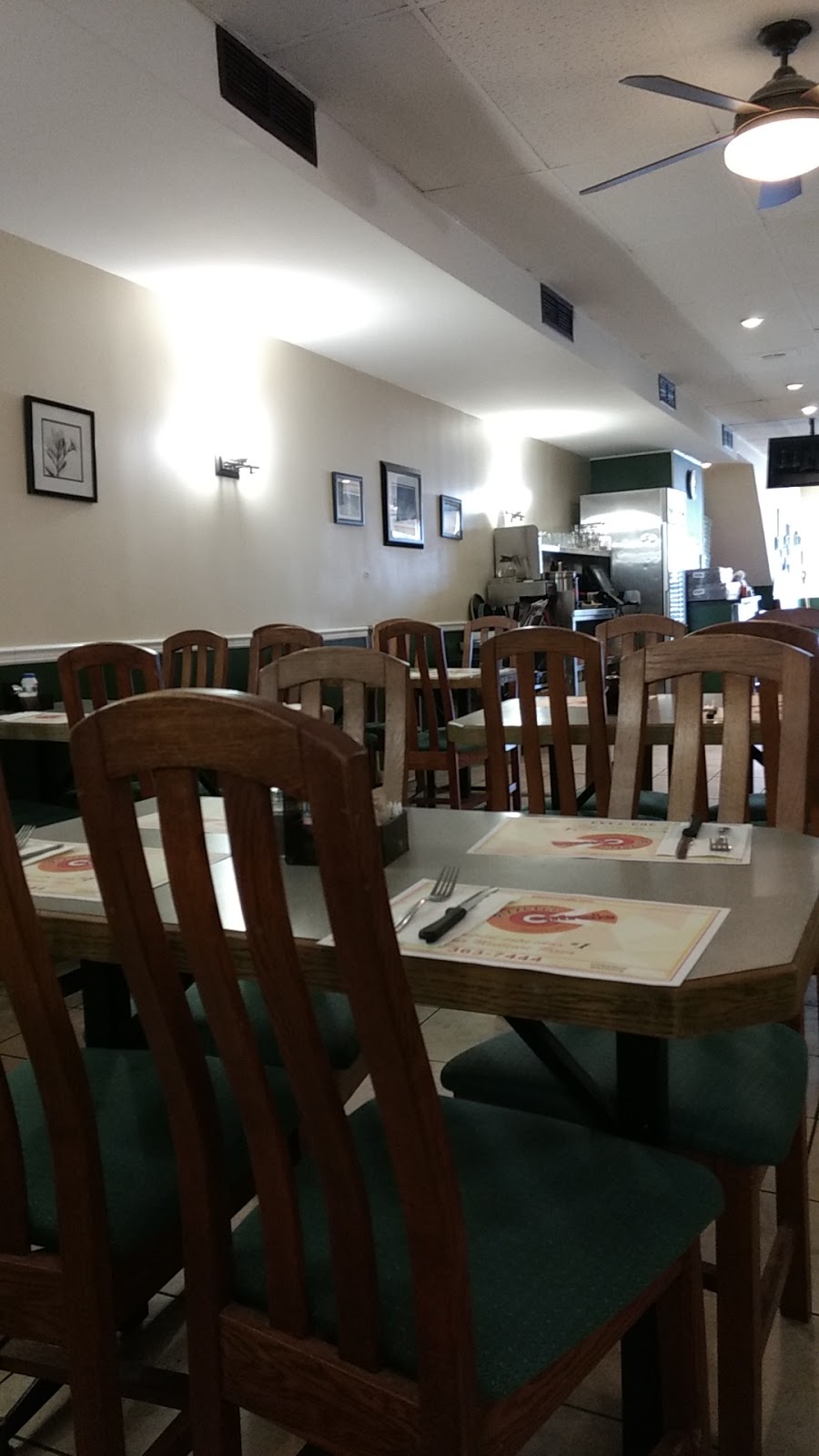 Restaurant Centrale Pizzeria | 7610 Rue Centrale, LaSalle, QC H8P 1K9, Canada | Phone: (514) 363-7444