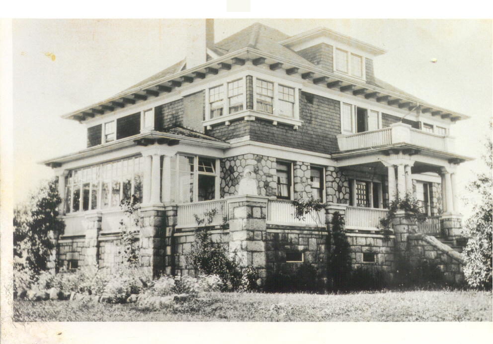 Grandmanor Guesthouse | 1617 Grand Blvd W, North Vancouver, BC V7L 3Y2, Canada | Phone: (604) 988-6082