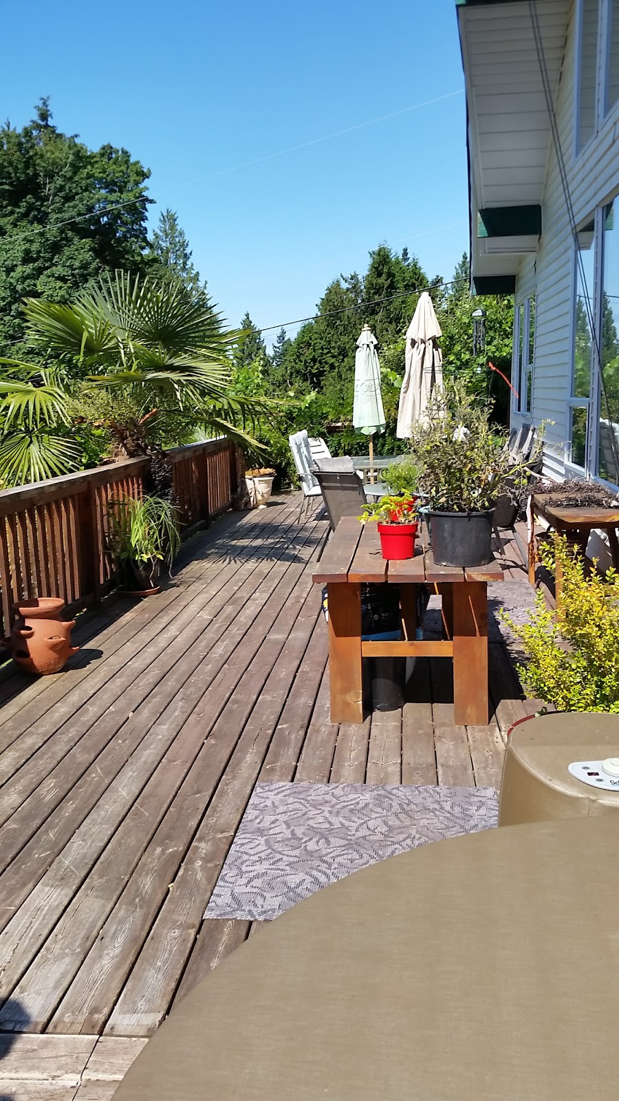 Nature Hideaway | 506 Maple St, Gibsons, BC V0N 1V5, Canada | Phone: (604) 897-8990