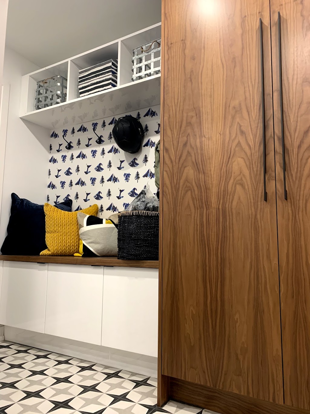 PEWTER | 12-5080 Timberlea Blvd, Mississauga, ON L4W 4M2, Canada | Phone: (289) 242-3966