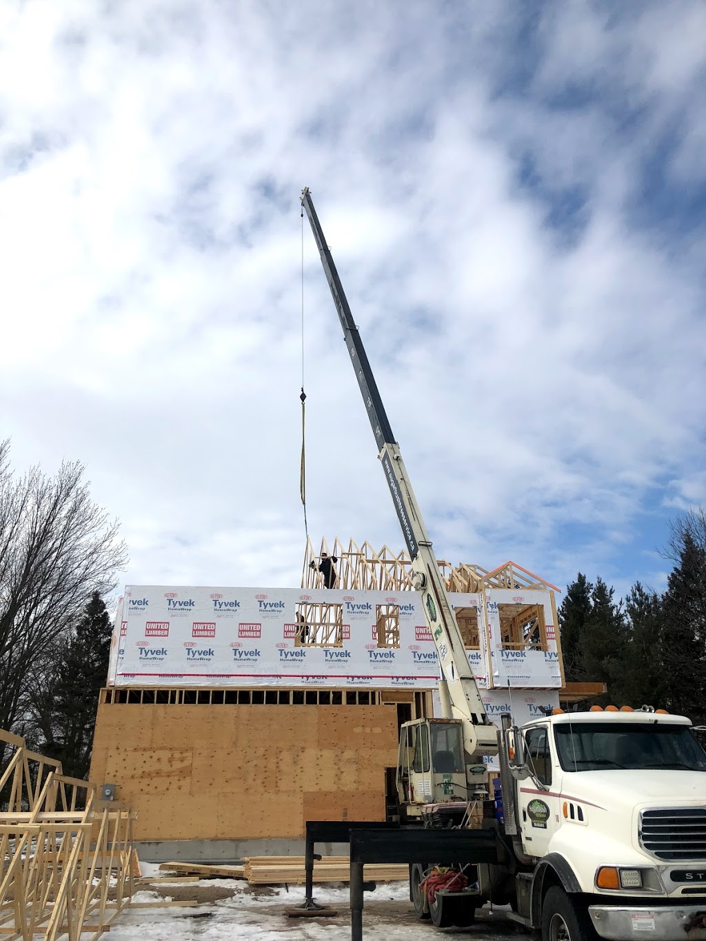 Barrie Crane & Lift | 9 Monica Ct, Coldwater, ON L0K 1E0, Canada | Phone: (705) 323-8312