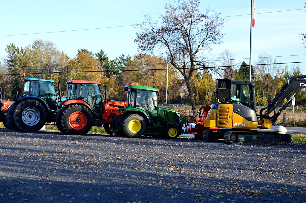 EQUIPMENT 9355 | 21299 Stormont, Dundas and Glengarry County Road 2, Bainsville, ON K0C 1E0, Canada | Phone: (226) 239-1494