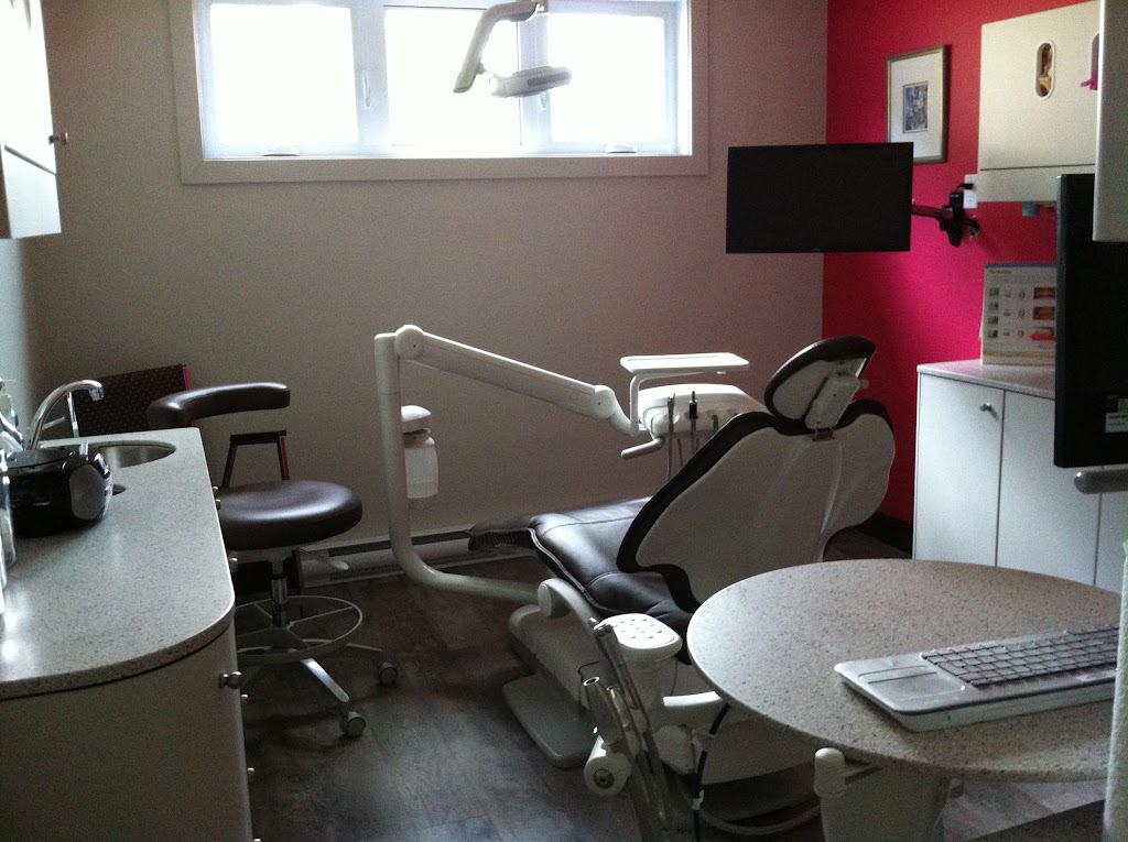 Clinique Dentaire Micheline Dallaire Inc. | 1550 Bd Wallberg, Dolbeau-Mistassini, QC G8L 1H4, Canada | Phone: (418) 276-7311