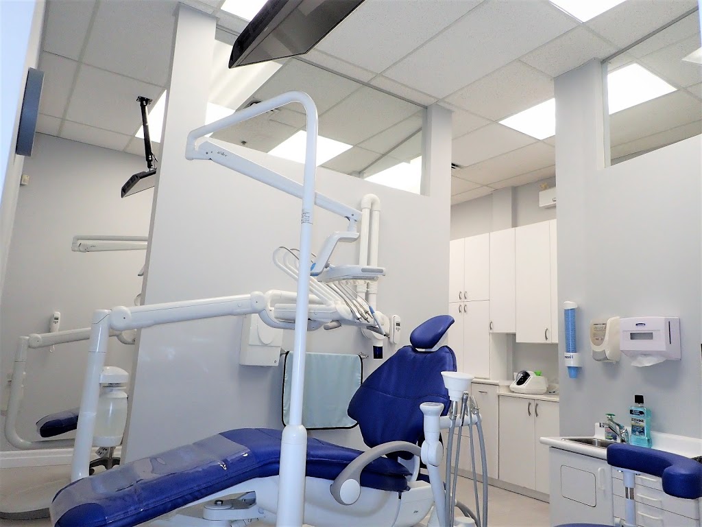 Oakvillage Dental | 200 North Service Rd W, Oakville, ON L6M 2Y1, Canada | Phone: (289) 644-2300