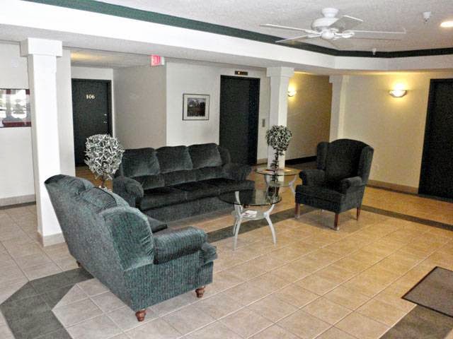 Summit Square Apartments | 4806 47 Ave, Leduc, AB T9E 5X3, Canada | Phone: (780) 986-5244