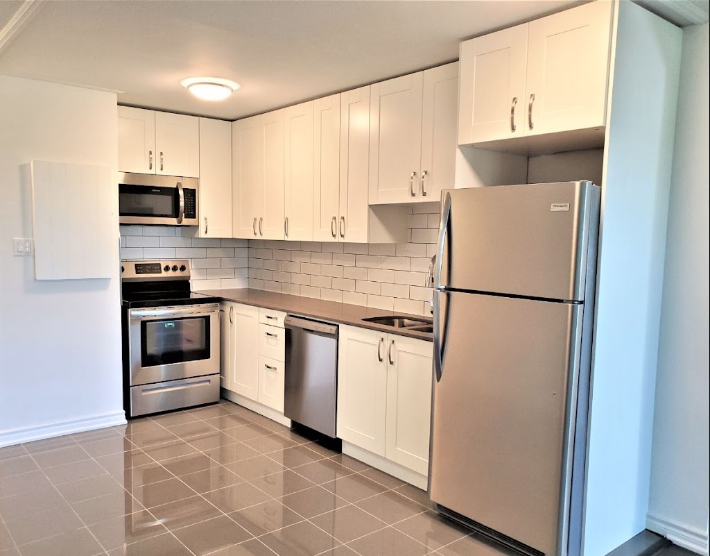 170 Grove Manor - Rental Apartments | 170 Grove St E, Barrie, ON L4M 2P7, Canada | Phone: (249) 359-6365
