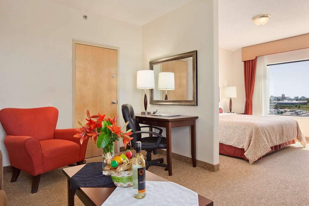Travelodge Hotel by Wyndham Saskatoon | 106 Circle Dr, Saskatoon, SK S7L 4L6, Canada | Phone: (306) 500-2932