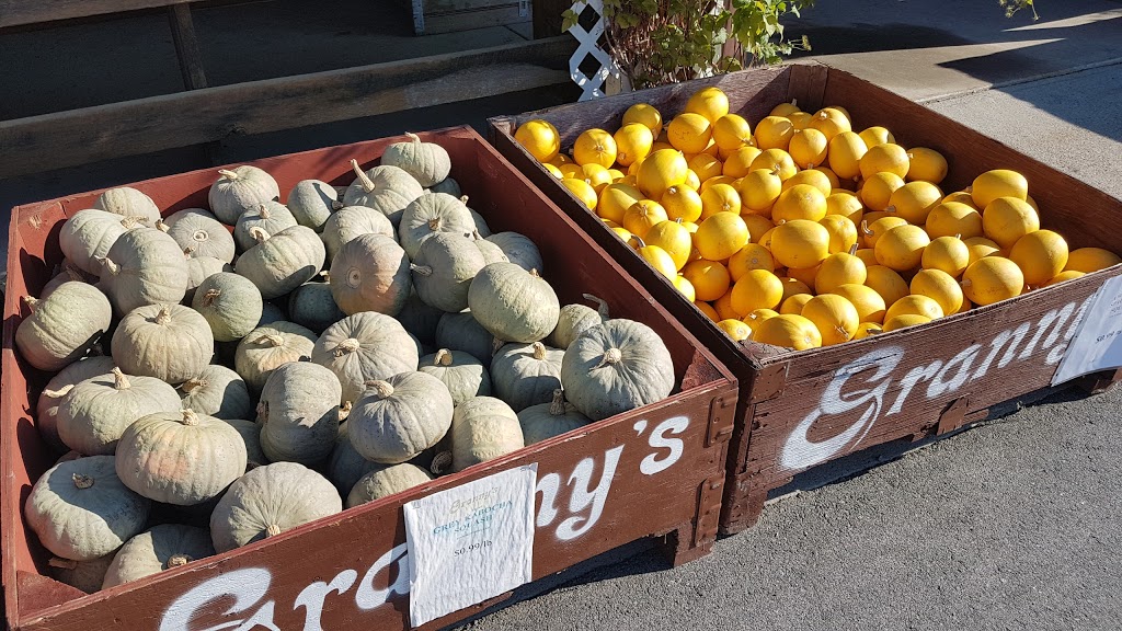 Grannys Fruit Stand, Bakery, Cafe | 13810 BC-97, Summerland, BC V0H 1Z1, Canada | Phone: (250) 494-7374