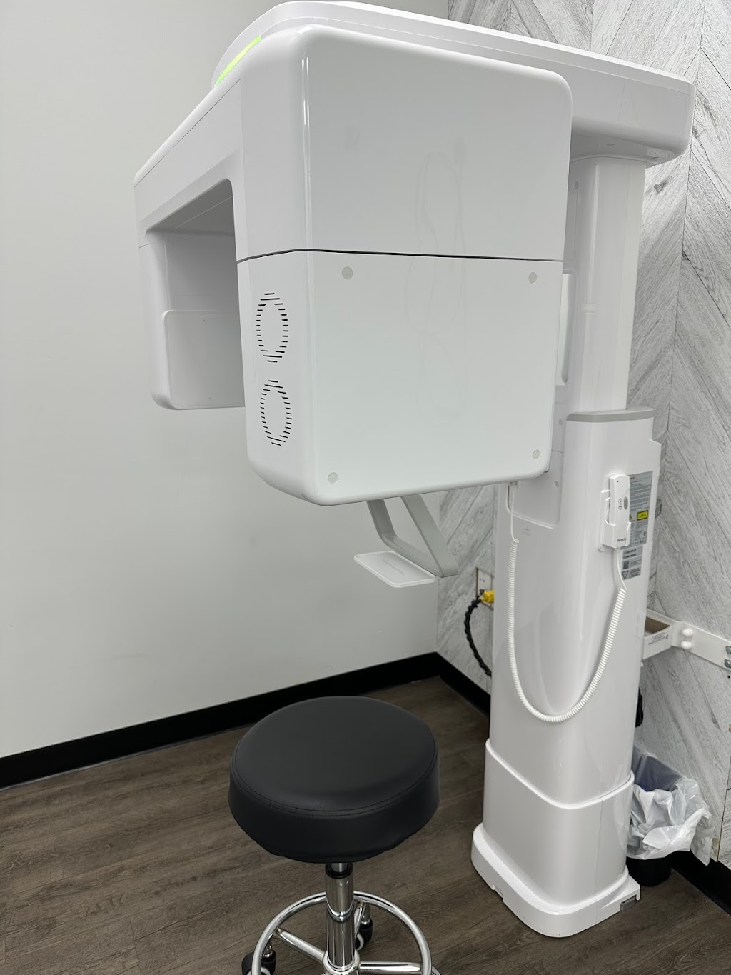 Wetaskiwin Smiles | 3600 56 St unit 101, Wetaskiwin, AB T9A 3T5, Canada | Phone: (780) 396-4040