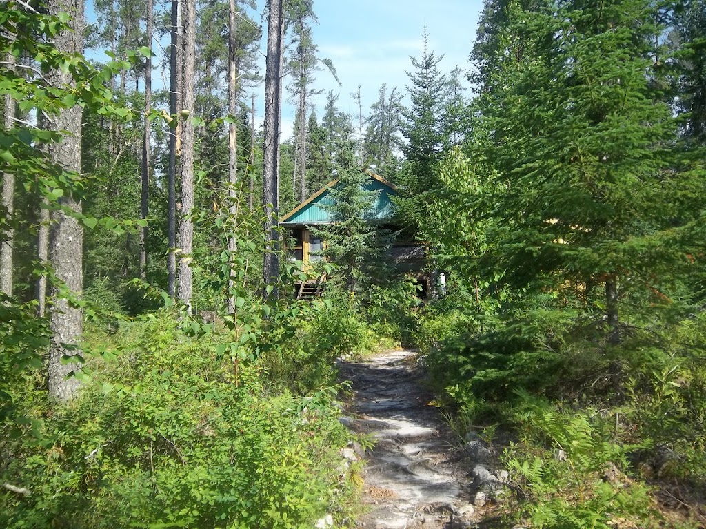 Aventurier du Gouin (L) | 239, ch des Lacs, Lac-Beauport, QC G3B 1C6, Canada | Phone: (418) 849-9215