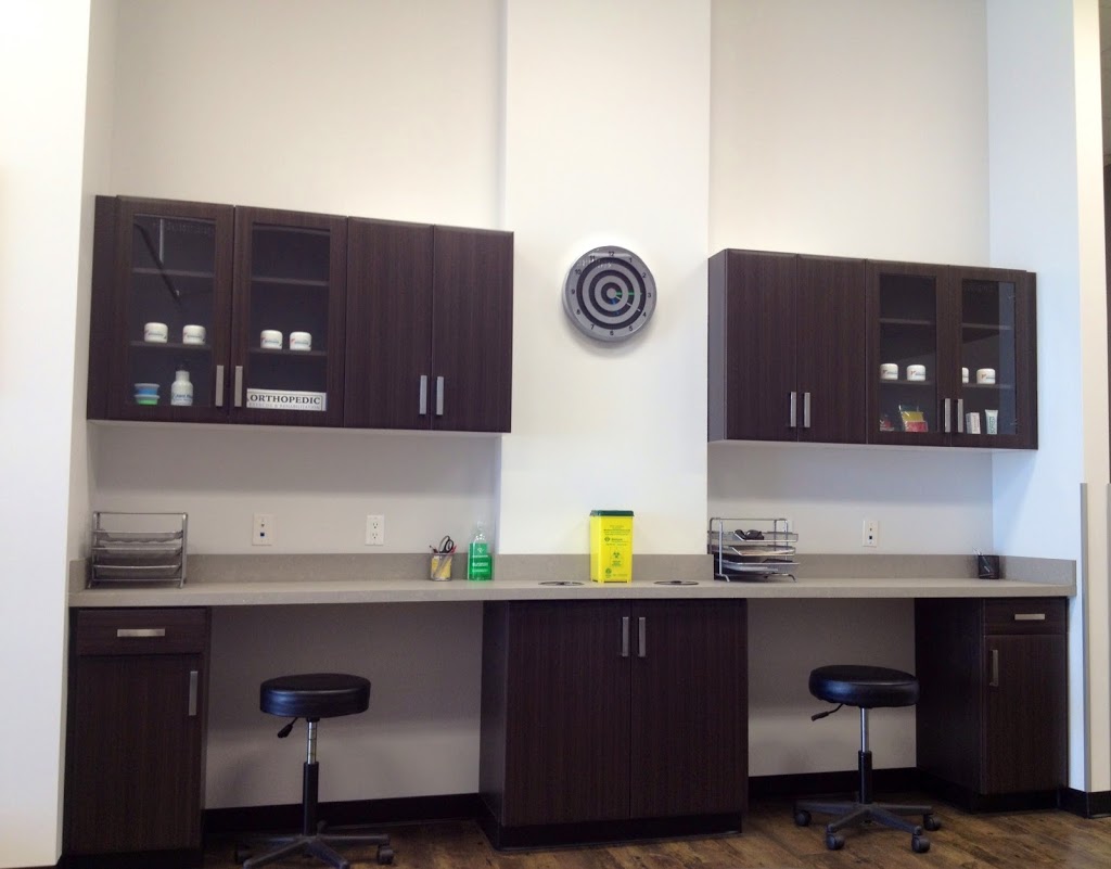 Joint Reaction Health Center | 665 Earl Armstrong Rd, Gloucester, ON K1V 2G2, Canada | Phone: (613) 425-5757