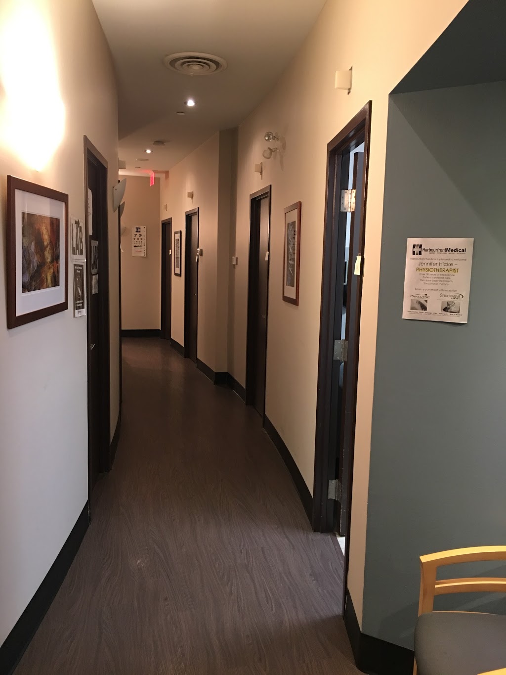 Harbourfront Appletree | 8 York St #4, Toronto, ON M5J 2Y2, Canada | Phone: (416) 366-2273