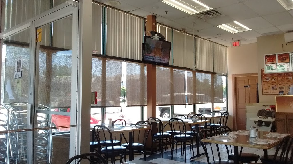 Pizza Celine Charlemagne | 115 Rue Chopin, Charlemagne, QC J5Z 4P8, Canada | Phone: (450) 582-0008