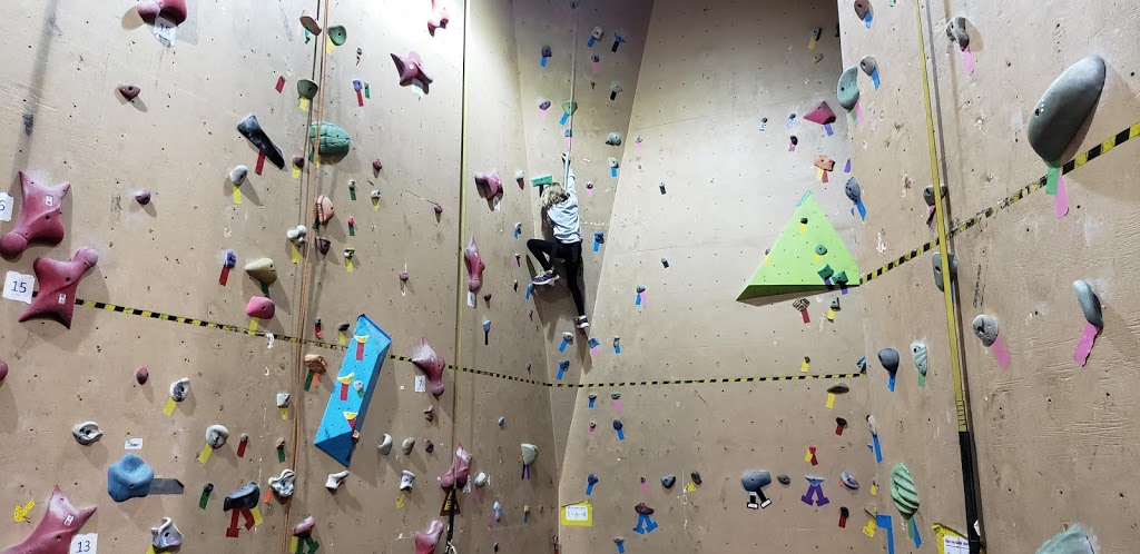 Rock Wall Climbing Gym Inc | 11455 201a St, Maple Ridge, BC V2X 0Y3, Canada | Phone: (604) 460-0808