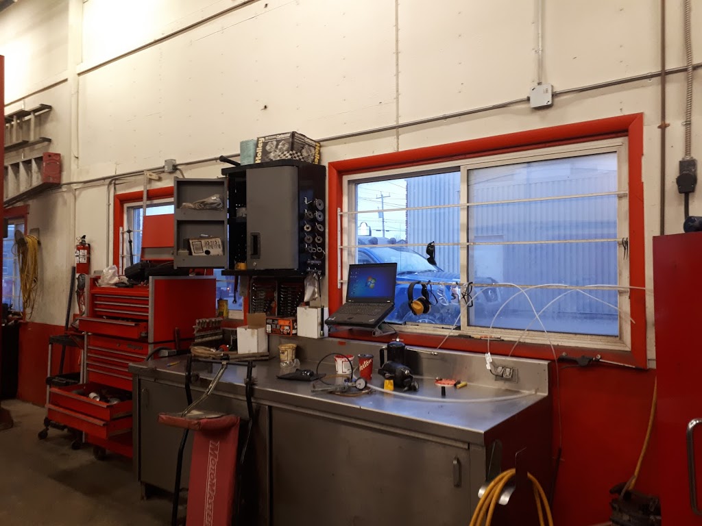 Smiths Falls Transmission Service | 149 Lombard St, Smiths Falls, ON K7A 5B8, Canada | Phone: (613) 284-2200