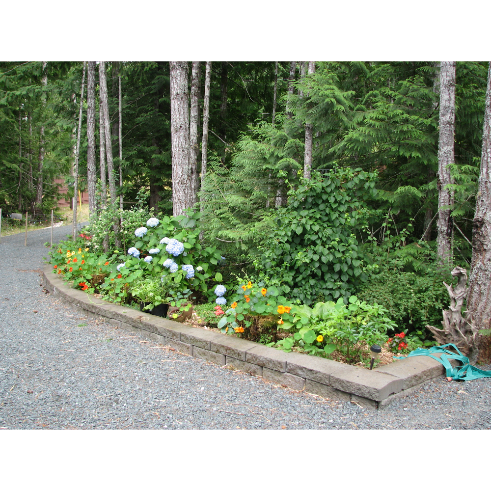 Ashling Cottage | 1875 Ashling Rd, Qualicum Beach, BC V9K 2V1, Canada | Phone: (250) 713-9680