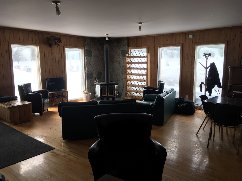 Le Relais 22 Milles inc. | 61 Rte 10, La Tuque, QC G0X 1R0, Canada | Phone: (819) 523-6222