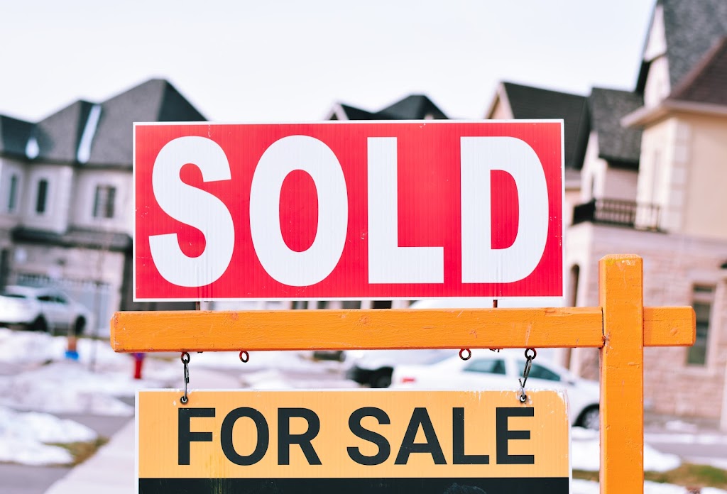 Enayat Aminzadah Real Estate Agent | Ellerslie Rd SW, Edmonton, AB T6W 1A1, Canada | Phone: (780) 907-4035
