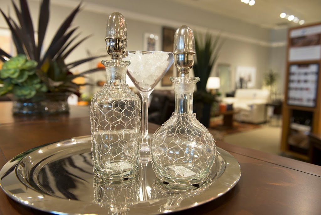 La-Z-Boy Furniture Galleries | 181 Green Ln E, East Gwillimbury, ON L9N 0C9, Canada | Phone: (289) 841-3300