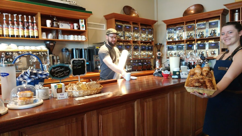 Café Bonté Divine Lévis | 5992 Rue Saint-Laurent, Lévis, QC G6V 3P4, Canada | Phone: (418) 603-0604