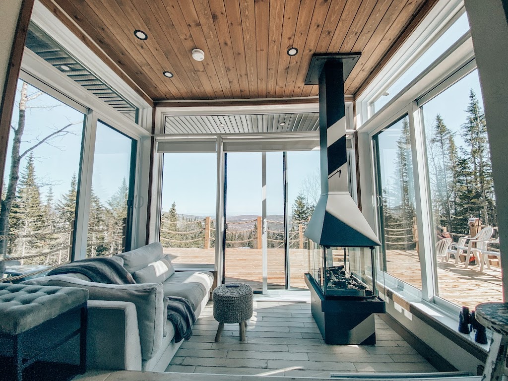 Le Panörama | 33, chemin de lOurs Noir Domaine Maelström, Lac-Beauport, QC G3B 1B3, Canada | Phone: (418) 802-3475