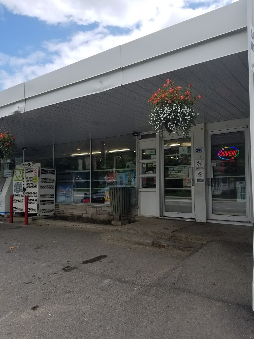 Marché Nadeau | 390 Rue Principale, Saint-Jacques-de-Leeds, QC G0N 1J0, Canada | Phone: (418) 424-3878