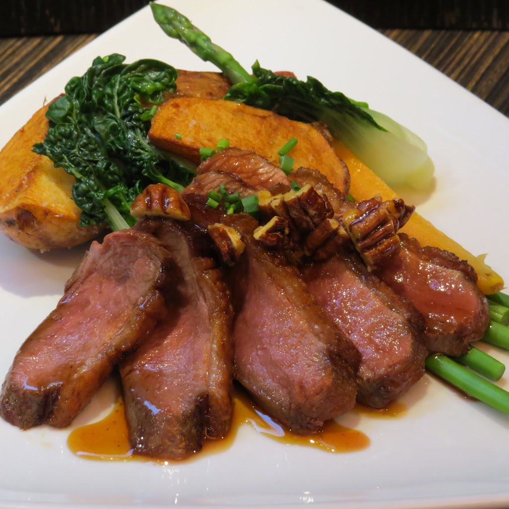 Restaurant la Table du Junior | 10735 1ᴱ Avenue, Saint-Georges, QC G5Y 2B8, Canada | Phone: (418) 227-0888