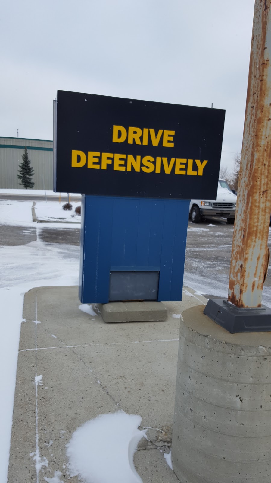 Loomis Express 10918 184 St NW, Edmonton, AB T5S 2N9, Canada