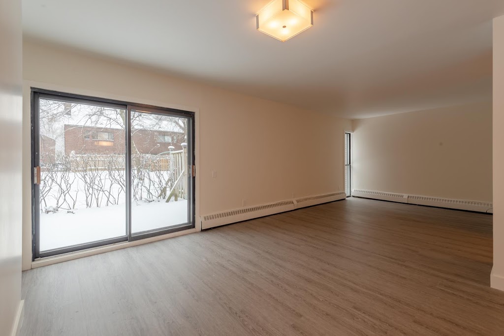 PH 2 - 3 Elevator | 300 Rue Elgar, Verdun, QC H3E 1C9, Canada | Phone: (514) 769-8982
