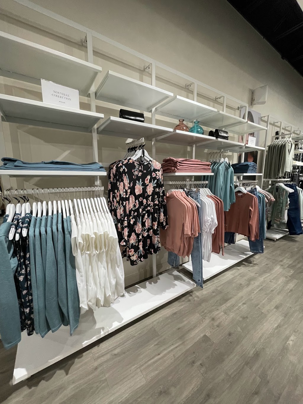 Moda 1987 | 3050 Boul de Portland, Sherbrooke, QC J1L 1K1, Canada | Phone: (819) 348-1318
