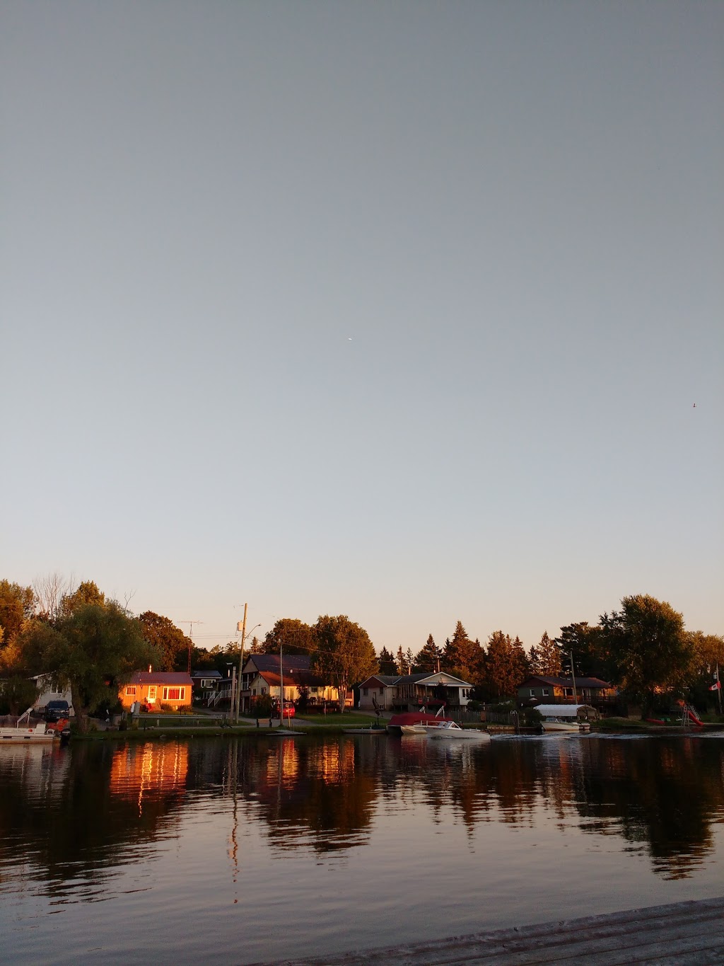 Patti House Motel | 18 Water St, Coboconk, ON K0M 1K0, Canada | Phone: (705) 454-2100