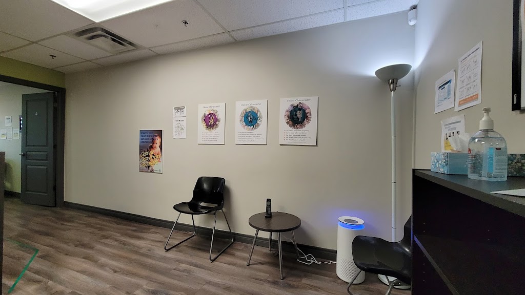 Clinique Chiro-Santé Kirkland | 3608 Saint-Charles Blvd Bureau 25, Kirkland, QC H9H 3C3, Canada | Phone: (514) 694-7111