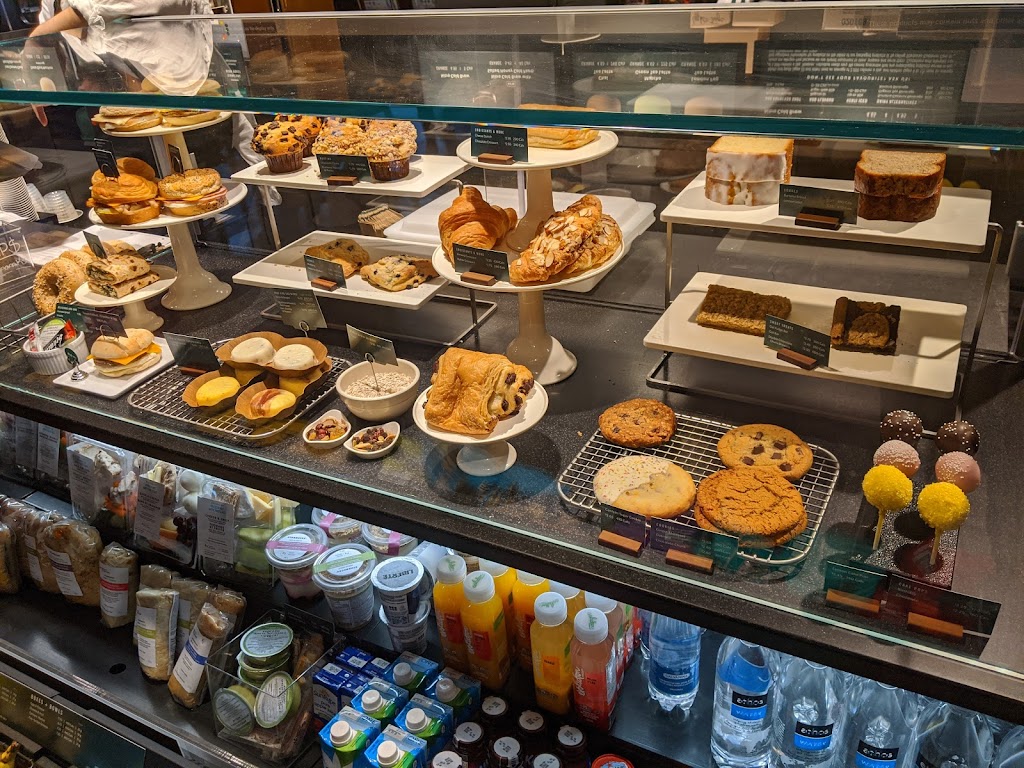 Starbucks | 3127 Edgemont Blvd, North Vancouver, BC V7R 2N7, Canada | Phone: (604) 985-8750