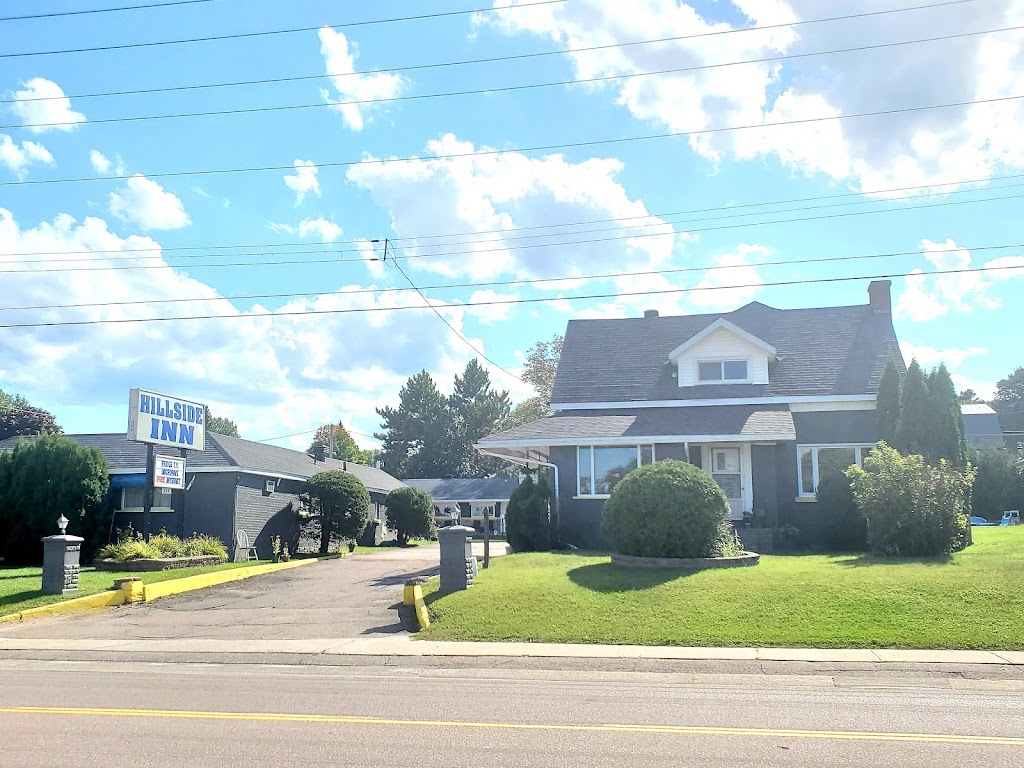 Hillside Inn | 638 Pembroke St E, Pembroke, ON K8A 3L9, Canada | Phone: (613) 732-3616