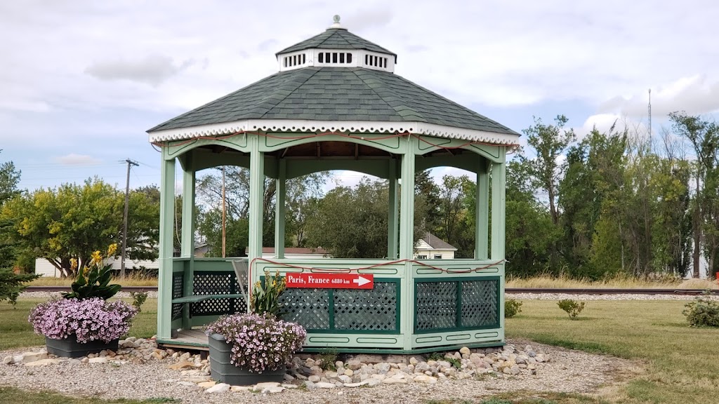 Eiffel Tower Replica | 136 Central Avenue, 3M0, Montmartre, SK S0G 3M0, Canada | Phone: (306) 424-2040