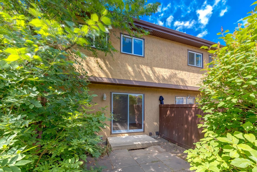 Cavell Ridge Townhomes | 1 Hyndman Cres NW, Edmonton, AB T5A 4X6, Canada | Phone: (855) 247-1492