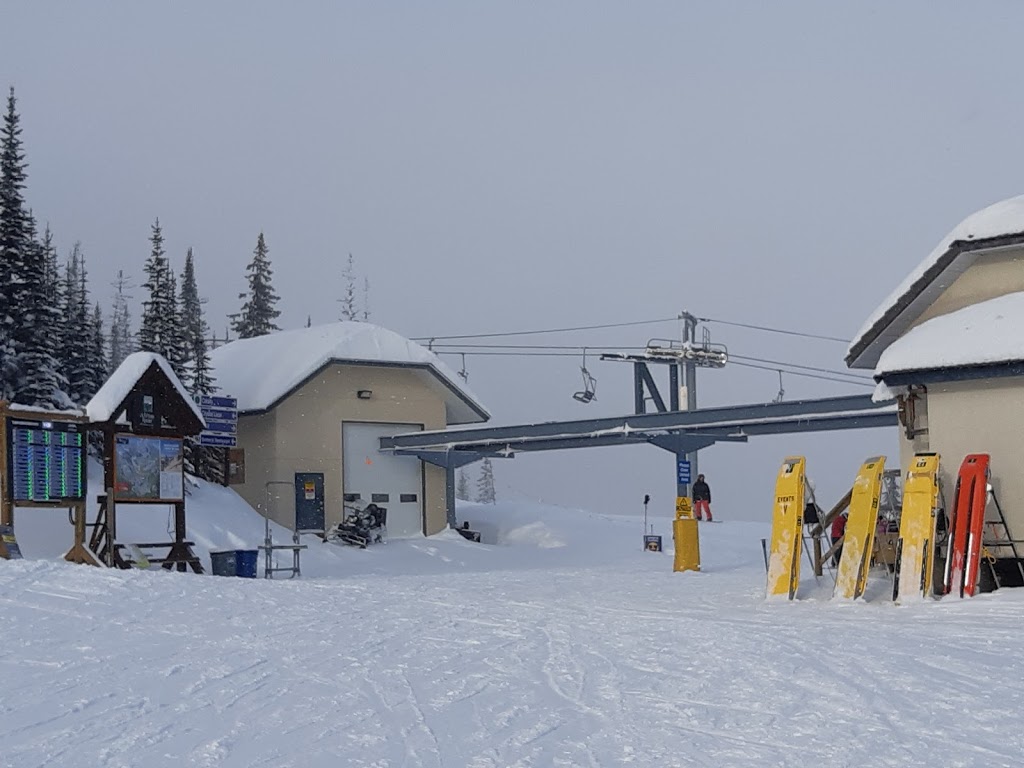 Sunburst Lodge Restaurant | At The Top Of Sunburst Express Chairlift, Sun Peaks, BC V0E 5N0, Canada | Phone: (250) 578-7222