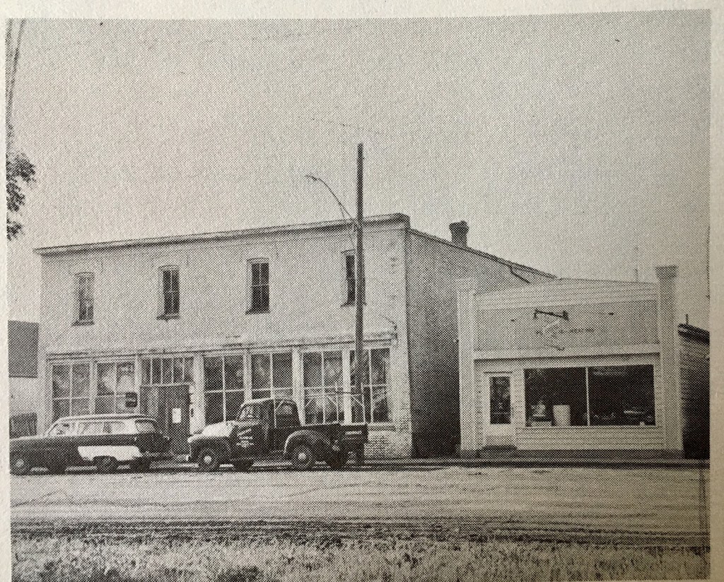 The 829Inn | 299 Main Ave, Plum Coulee, MB R0G 1R0, Canada | Phone: (204) 829-3243