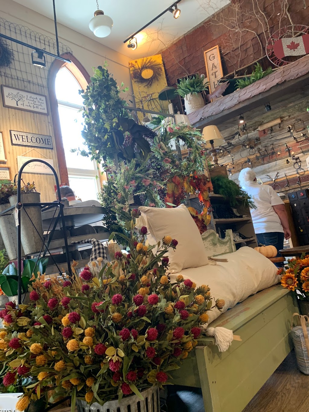 The Old Tin Shed | 25 Sherbourne St N, Bancroft, ON K0L 1C0, Canada | Phone: (613) 332-6565