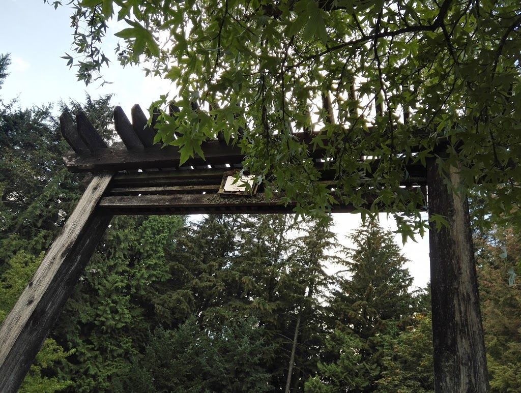 Hampton Park | 1760 Paddock Dr, Coquitlam, BC V3E 3N8, Canada | Phone: (604) 927-3000