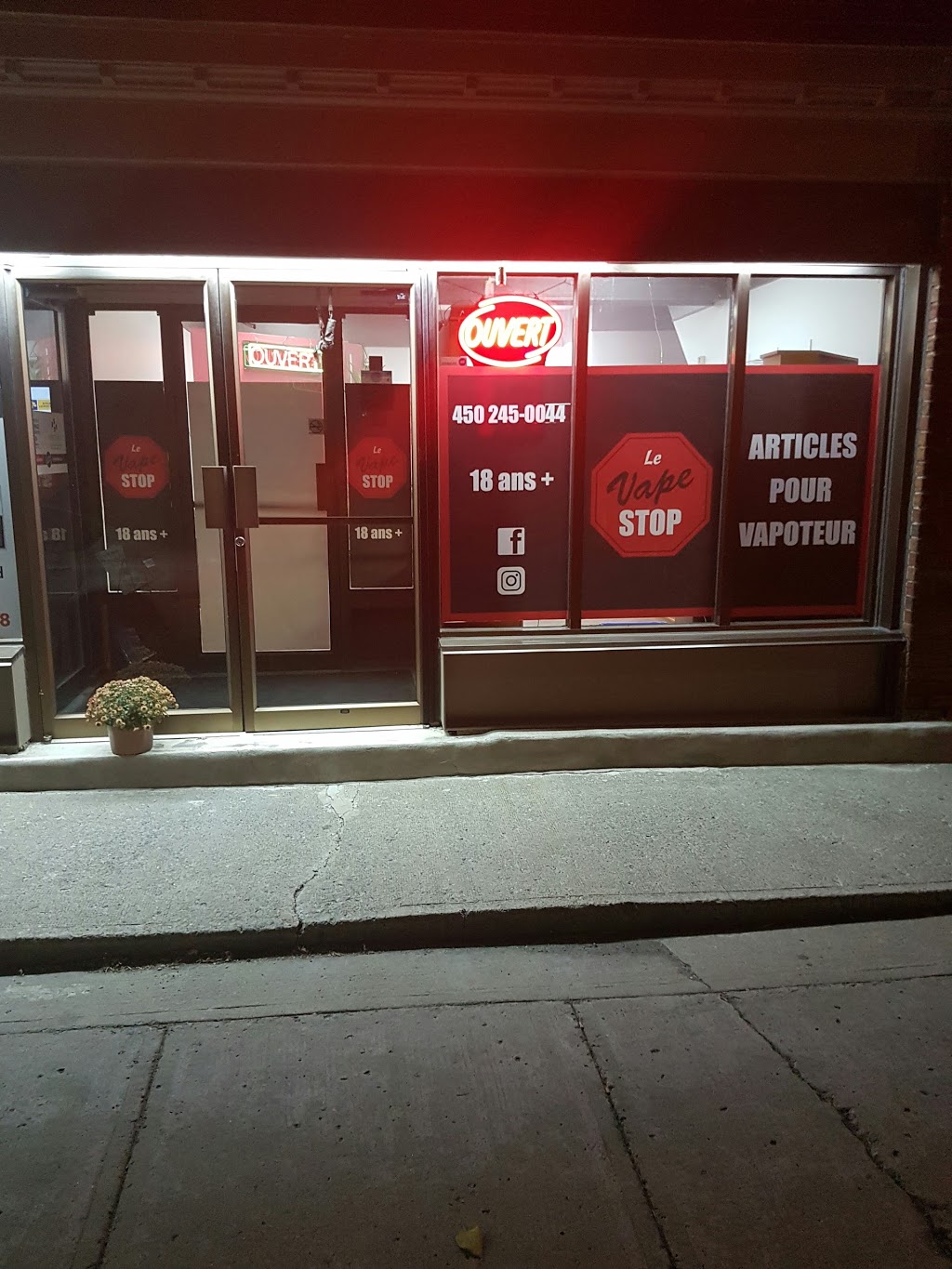 Le Vape Stop | 60 QC-202, Lacolle, QC J0J 1J0, Canada | Phone: (450) 246-4400