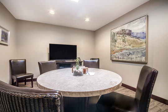 Forest Lawn Funeral Home | 3789 Royal Oak Ave, Burnaby, BC V5G 3M1, Canada | Phone: (604) 299-7720