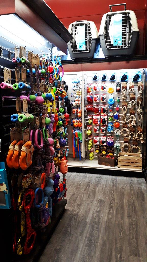 GLOBAL PET FOODS - KINGSTON WEST | 2547 Princess St, Kingston, ON K7P 2W8, Canada | Phone: (613) 389-1666