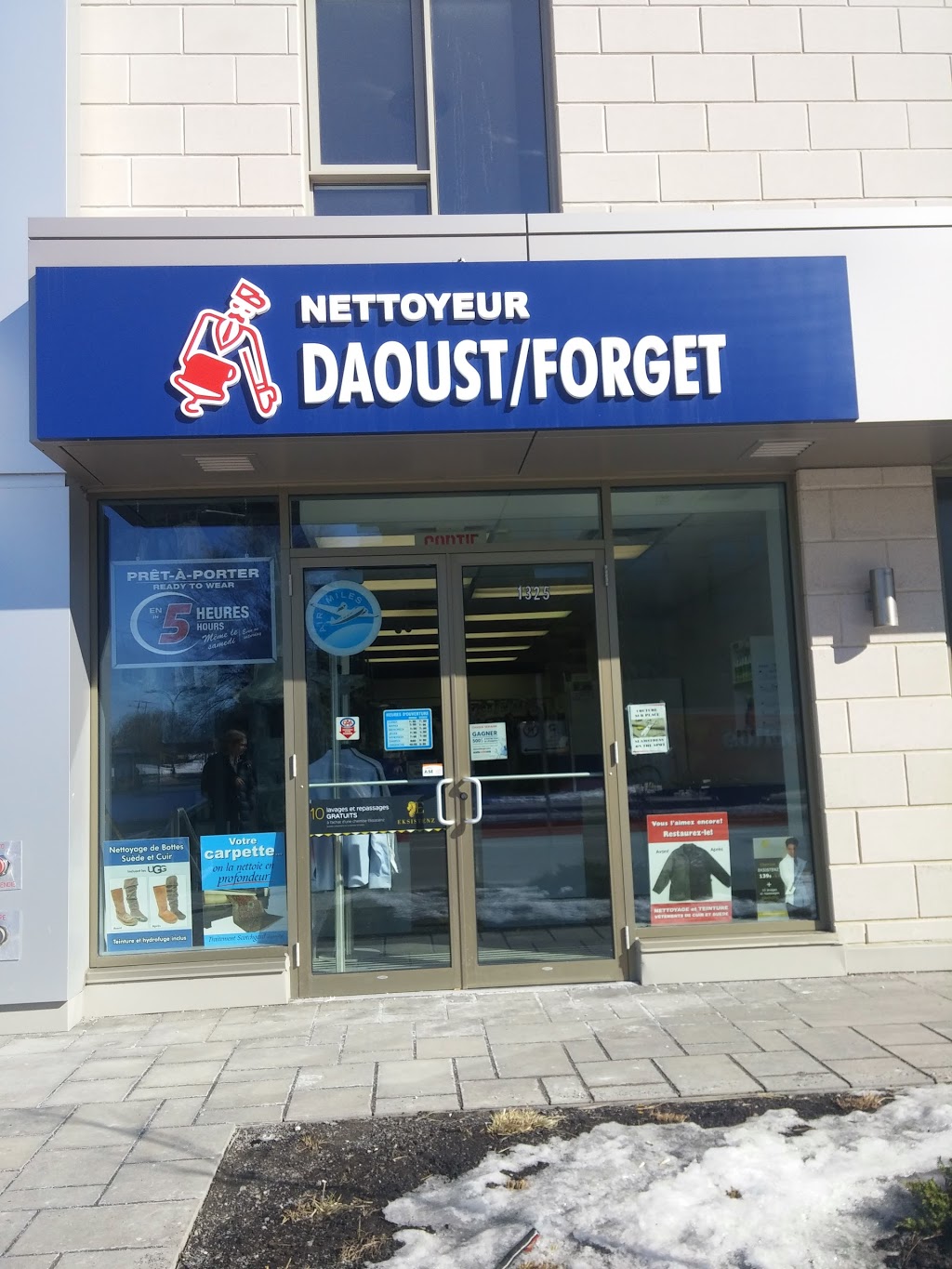 Nettoyeur Daoust/Forget | 1285 Boulevard Alexis-Nihon, Saint-Laurent, QC H4R 2K1, Canada | Phone: (514) 332-6238