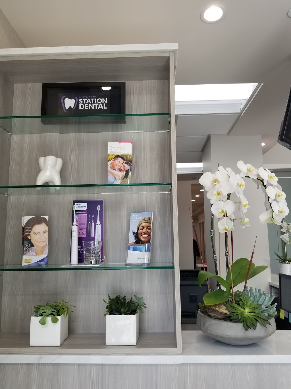 Port Moody Station Dental | 2746 Saint Johns Street, Port Moody, BC V3H 0H4, Canada | Phone: (604) 492-0807