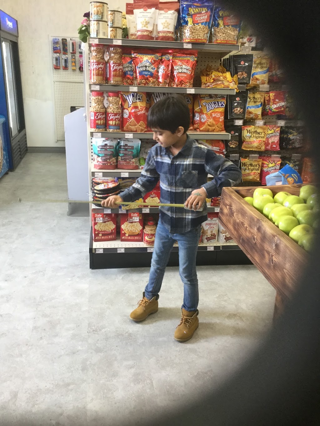 Kuhmart | 205 Main St, Elrose, SK S0L 0Z0, Canada | Phone: (306) 378-2514